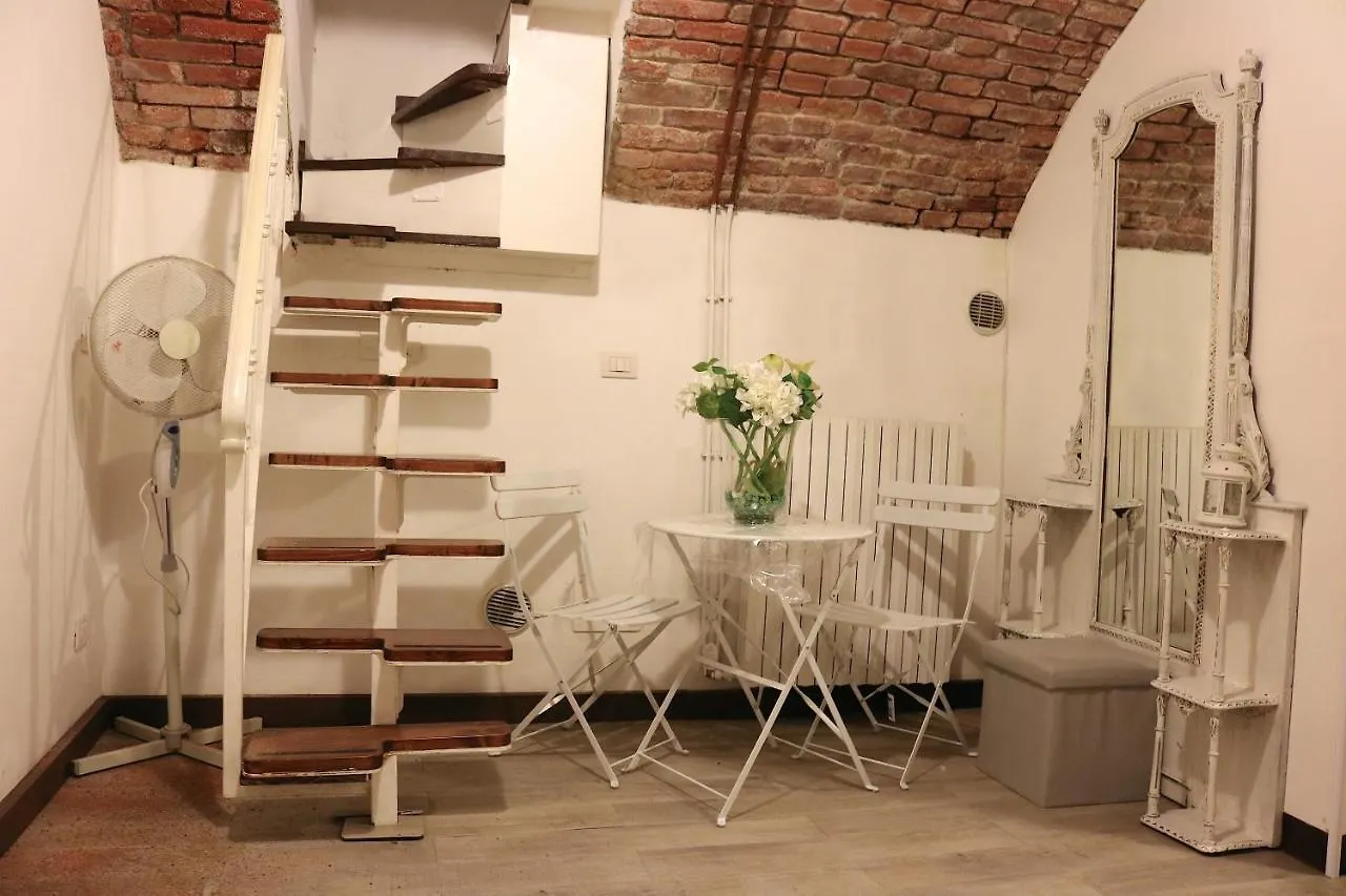 Historical Center Montenapoleone Loft Apartment Milan